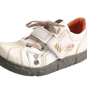 TMA Women's White and Orange Sneakers